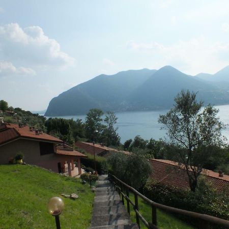 App. Monte Isola Vista Panoramica Villa Eksteriør billede