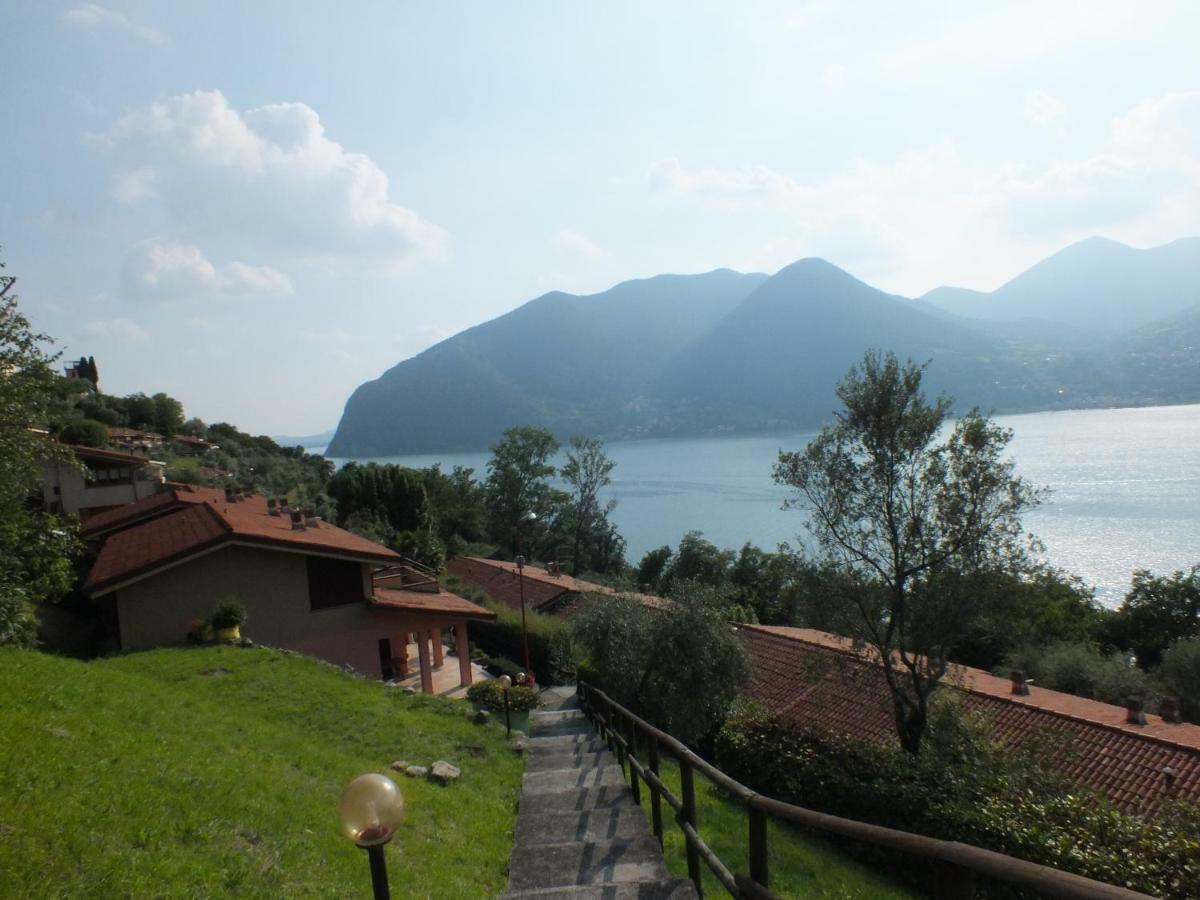 App. Monte Isola Vista Panoramica Villa Eksteriør billede