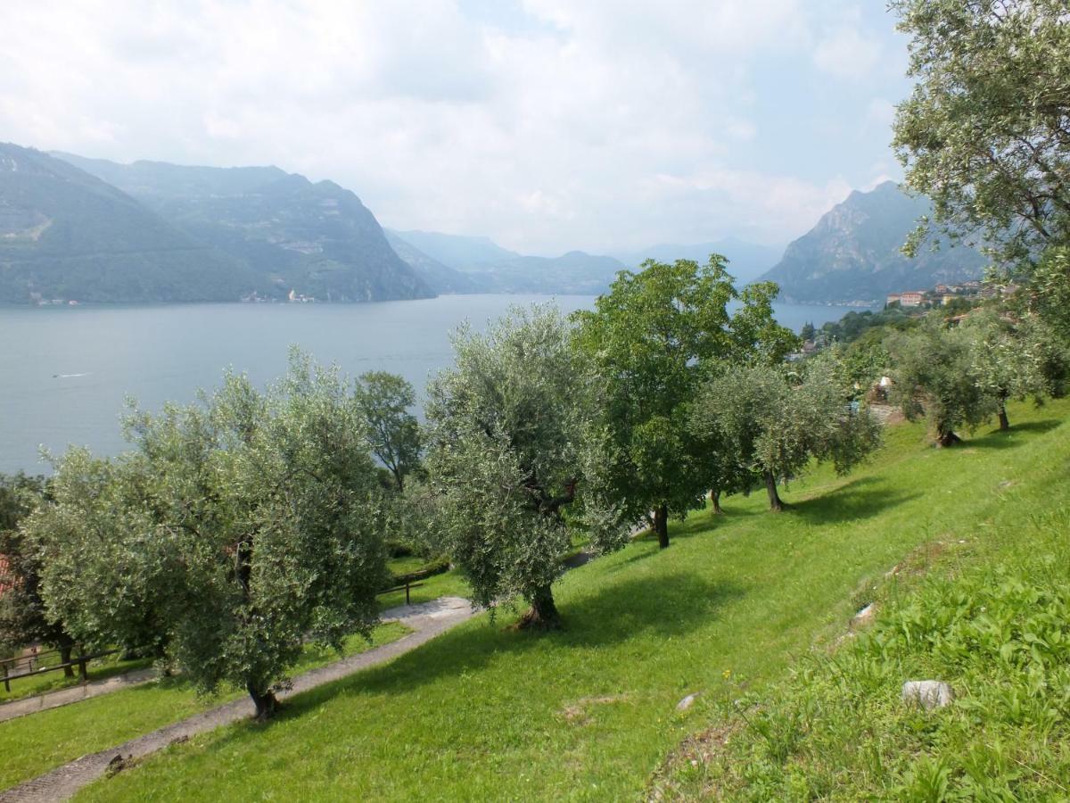 App. Monte Isola Vista Panoramica Villa Eksteriør billede